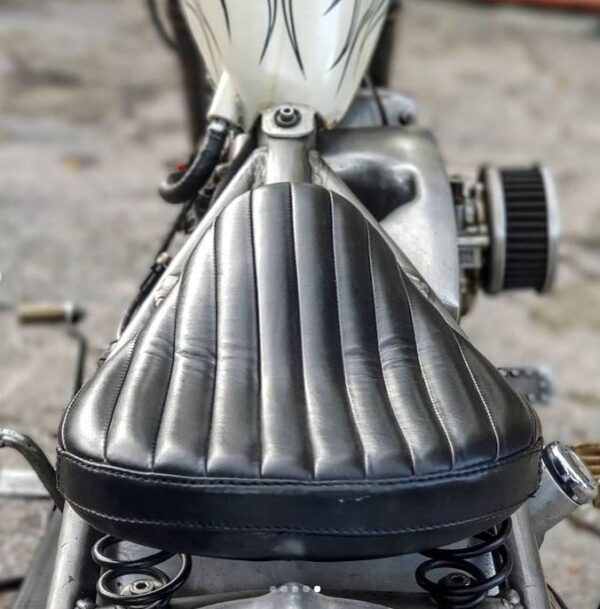Bates Style Seat - Tuck and roll - Image 7