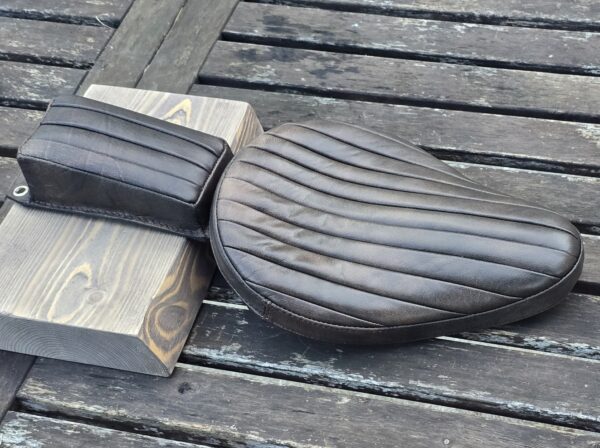 Bates Style Seat - Tuck and roll - Image 16