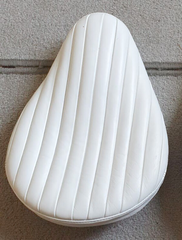 Bates Style Seat - Tuck and roll - Image 11