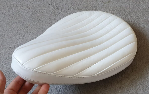 Bates Style Seat - Tuck and roll - Image 10
