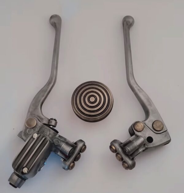 Handlebar controls with 1+1 buttons - Image 13
